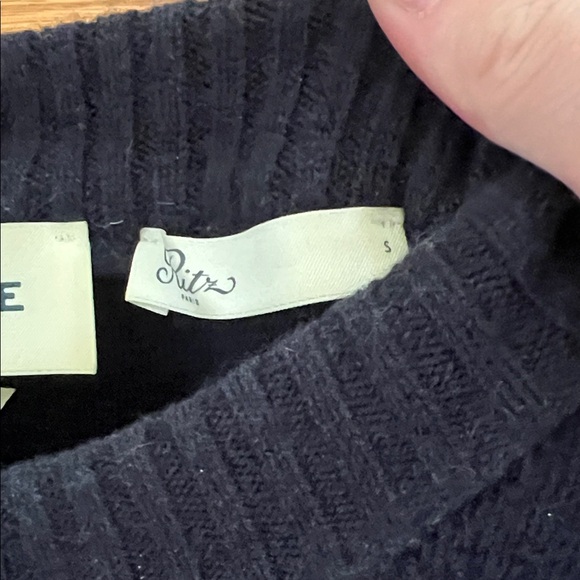 Frame Ritz Oversized Cashmere Sweater - Picture 3 of 7